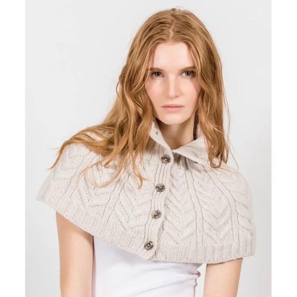 Fisherman Out Of Ireland Cableknit Capelet M Beige